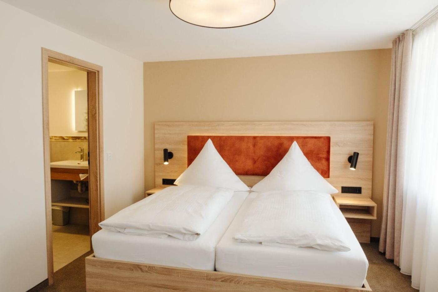 Hotel Sixt Rohr in Niederbayern Exterior photo