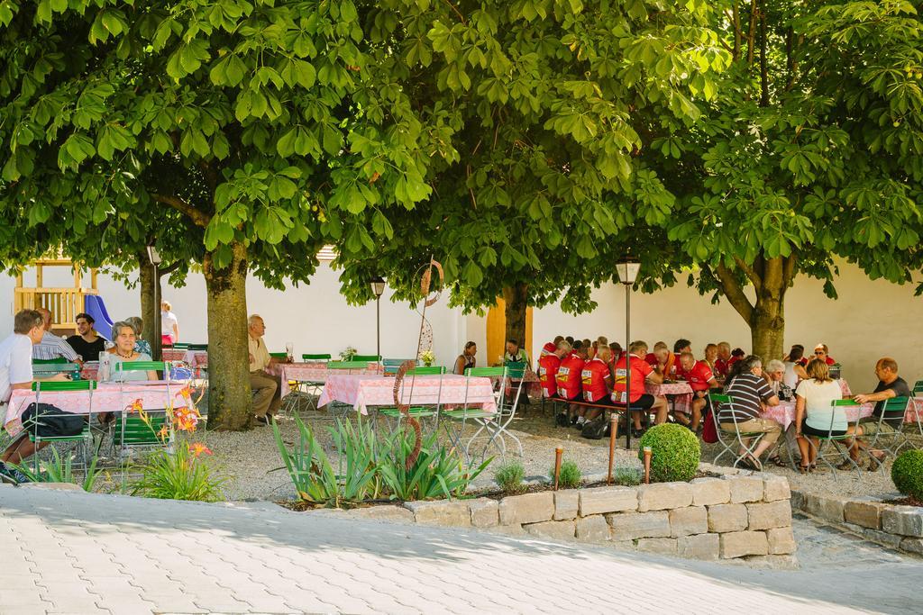 Hotel Sixt Rohr in Niederbayern Exterior photo