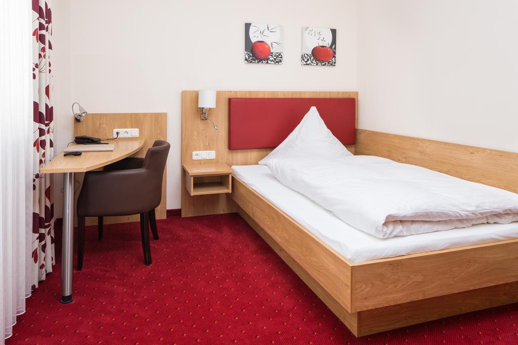 Hotel Sixt Rohr in Niederbayern Exterior photo