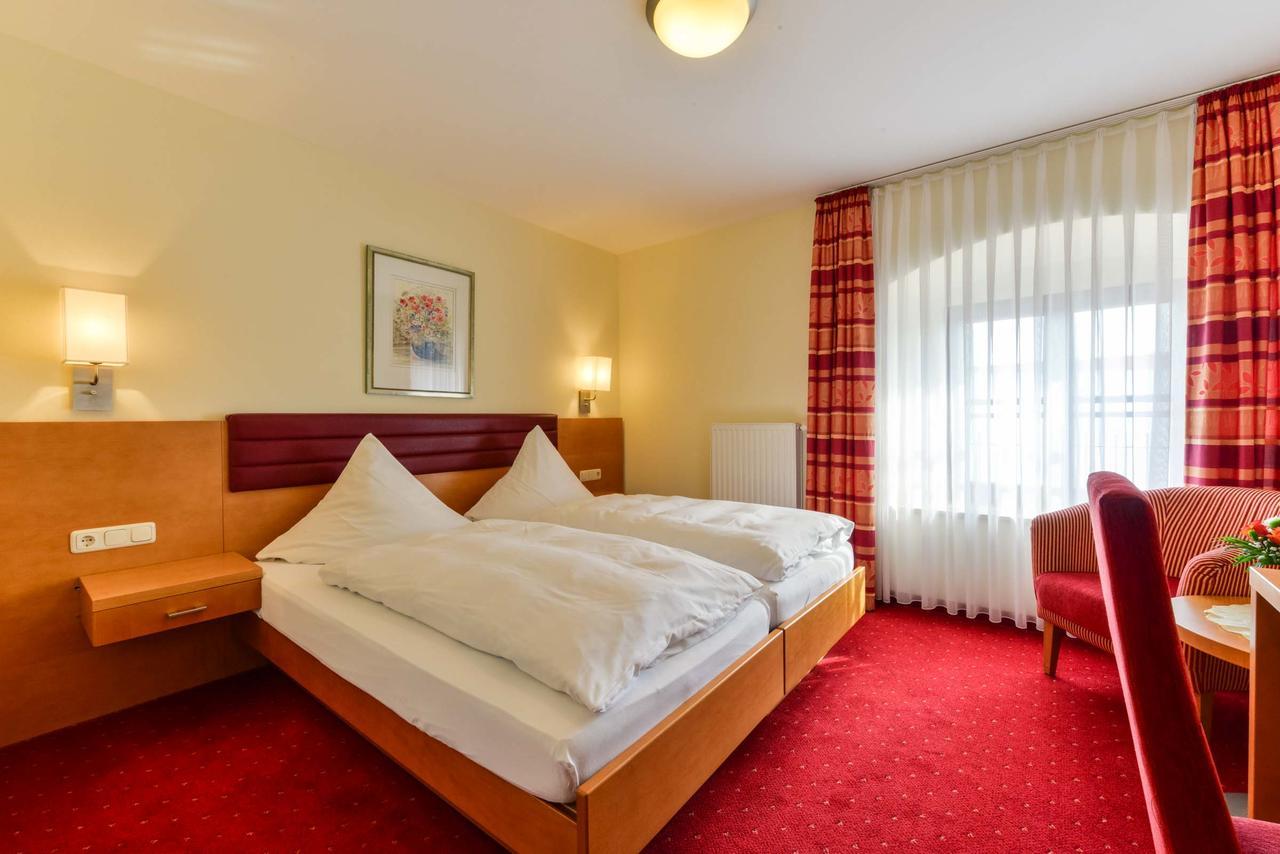 Hotel Sixt Rohr in Niederbayern Exterior photo